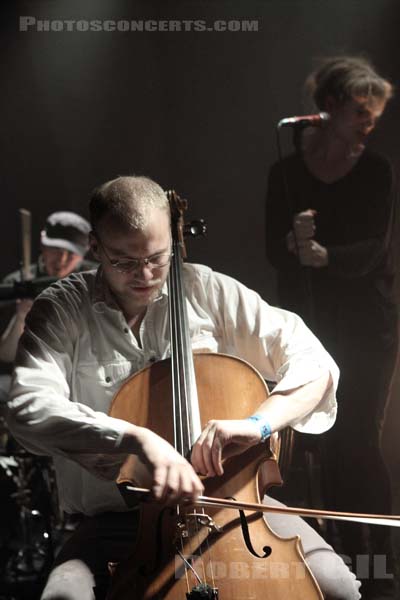 UNDER BYEN - 2010-03-15 - PARIS - La Maroquinerie - 